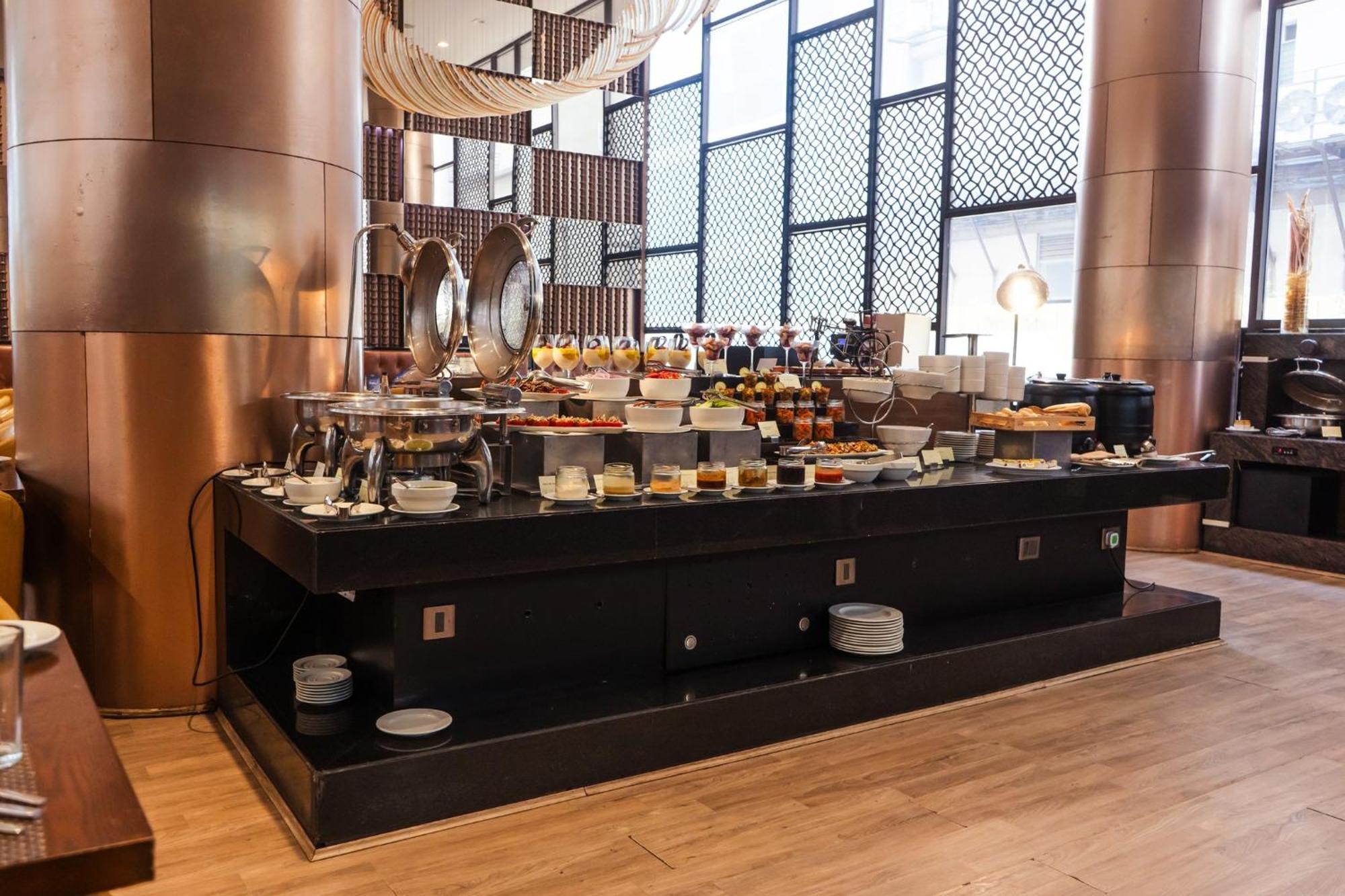 Hotel Holiday Inn Kolkata Airport By Ihg Kolkata
